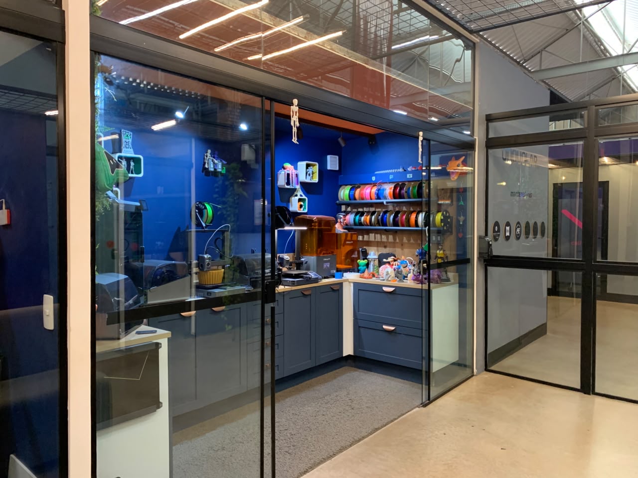 Fachada do showroom Biotrônica 3D em São Carlos